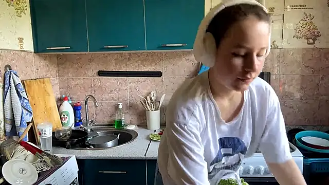 KathyrnEdmison online show from 05/15/26, 06:31