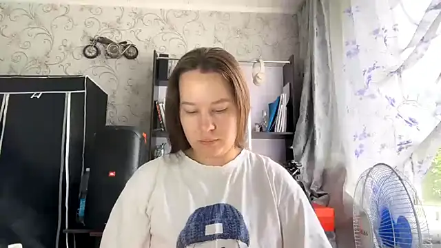 KathyrnEdmison online show from 06/04/26, 05:13