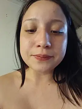Snapshot of mileidy0106 chatting on 06/14/26, 02:52 mileidy0106 online show from 06/14/26, 02:52