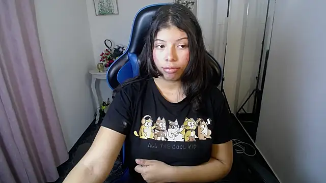 Snapshot of Paulina07_ chatting on 06/05/26, 03:29 Paulina07 online show from 06/05/26, 03:29