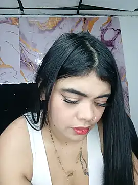 luxuryluna online show from 06/10/26, 12:44