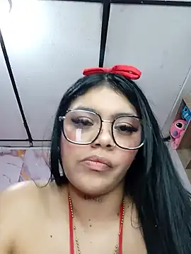 luxuryluna online show from 06/25/26, 12:32