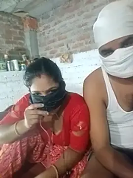 Snapshot of Hindicouple1 chatting on 06/24/26, 03:55 Hindicouple1 online show from 06/24/26, 03:55