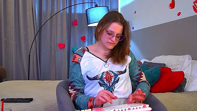 Snapshot of AlexaAvery chatting on 06/02/26, 06:15 AlexaAvery online show from 06/02/26, 06:15