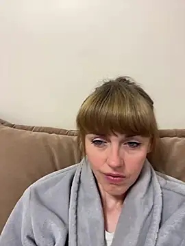 Snapshot of Kamilochka29511 chatting on 05/28/26, 05:27 Kamilochka29511 online show from 05/28/26, 05:27