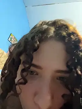 Snapshot of tefyrodri chatting on 05/15/26, 03:57 tefyrodri online show from 05/15/26, 03:57