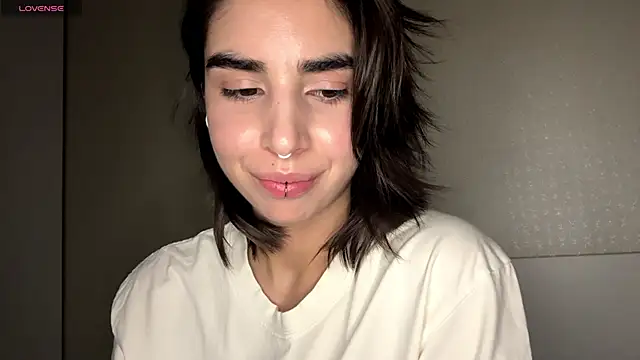 Snapshot of JessiaRuezga chatting on 07/01/26, 01:24 JessiaRuezga online show from 07/01/26, 01:24