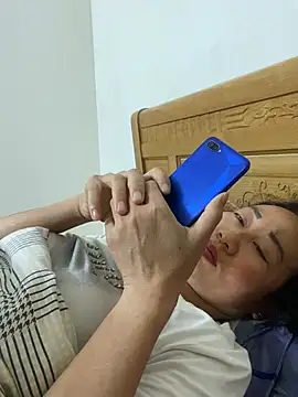 Snapshot of Linda-babyy chatting on 05/19/26, 11:55 Linda-babyy online show from 05/19/26, 11:55