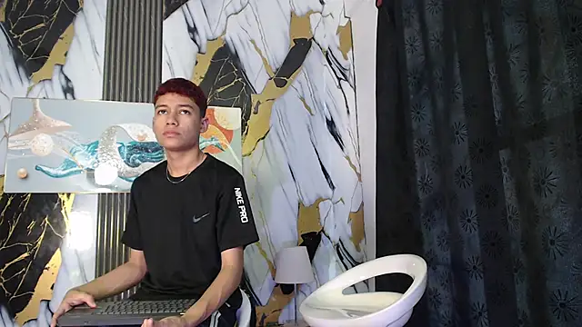 KING LOVERS1 online show from 06/21/26, 01:24