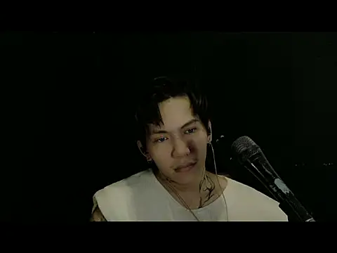Snapshot of Gdragon_69 chatting on 05/14/26, 07:37 Gdragon 69 online show from 05/14/26, 07:37