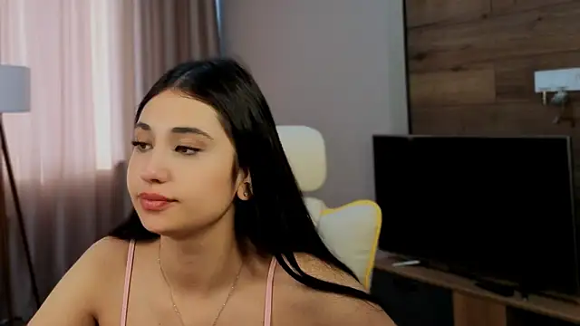 honeylanaa online show from 06/13/26, 04:21