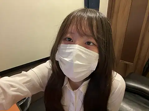 Snapshot of miniminimo_o chatting on 06/20/26, 10:07 miniminimo o online show from 06/20/26, 10:07