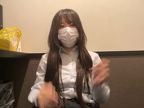Snapshot of miniminimo_o chatting on 06/22/26, 10:23 miniminimo o online show from 06/22/26, 10:23