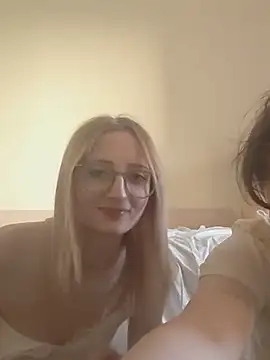 LauraundSteve  online show from 05/16/26, 06:28