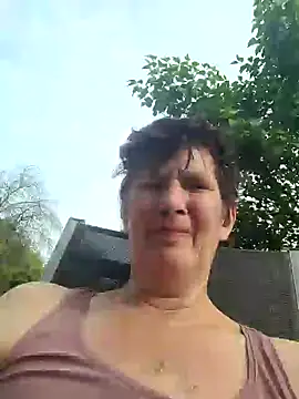Snapshot of freche52f chatting on 05/17/26, 03:52 freche52f online show from 05/17/26, 03:52