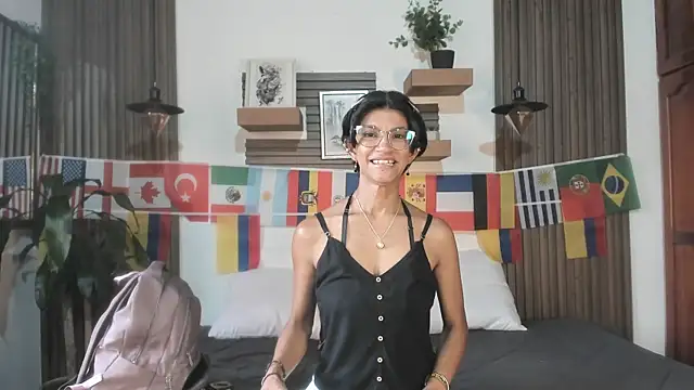 Snapshot of Evaa_campbell chatting on 07/04/26, 12:11 Evaa campbell online show from 07/04/26, 12:11