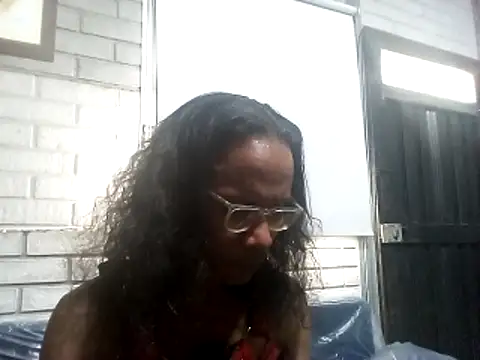 Snapshot of LatinFFanatic chatting on 05/22/26, 08:47 LatinFFanatic online show from 05/22/26, 08:47