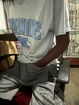 Snapshot of Inuchethi chatting on 12/02/24, 12:41 Inuchethi online show from 12/02/24, 12:41