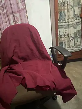 Snapshot of Inuchethi chatting on 02/11/25, 01:10 Inuchethi online show from 02/11/25, 01:10