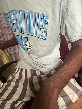 Snapshot of Inuchethi chatting on 03/04/25, 01:34 Inuchethi online show from 03/04/25, 01:34