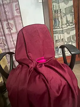 Snapshot of Inuchethi chatting on 03/20/25, 01:02 Inuchethi online show from 03/20/25, 01:02