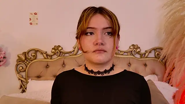 Snapshot of AbrilCardenasX chatting on 06/16/26, 11:35 AbrilCardenasX online show from 06/16/26, 11:35