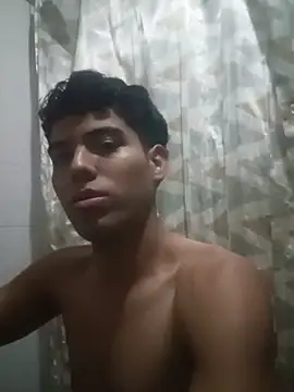Snapshot of fercho_2311 chatting on 06/10/26, 02:56 fercho 2311 online show from 06/10/26, 02:56