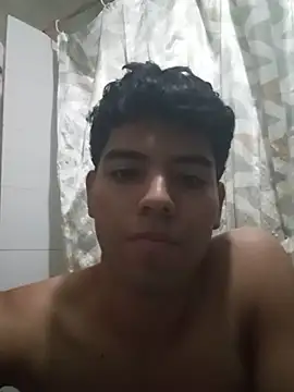 Snapshot of fercho_2311 chatting on 06/13/26, 02:15 fercho 2311 online show from 06/13/26, 02:15