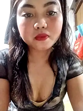 Snapshot of lie_louron chatting on 05/16/26, 03:33 lie louron online show from 05/16/26, 03:33