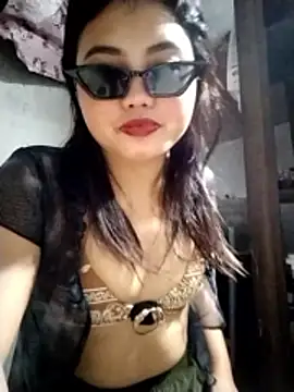 Snapshot of lie_louron chatting on 05/18/26, 02:34 lie louron online show from 05/18/26, 02:34