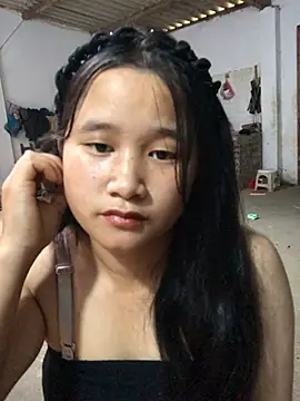 Ninaa01 online show from 05/17/26, 02:20