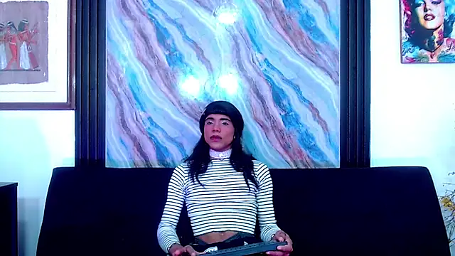 Elena and Julian online show from 06/04/26, 06:47