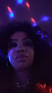 Snapshot of NailGoddessnow chatting on 02/08/25, 05:18 NailGoddessnow online show from 02/08/25, 05:18