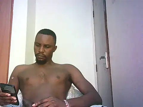 Snapshot of Uncut_EBONY chatting on 06/20/26, 06:16 Uncut EBONY online show from 06/20/26, 06:16