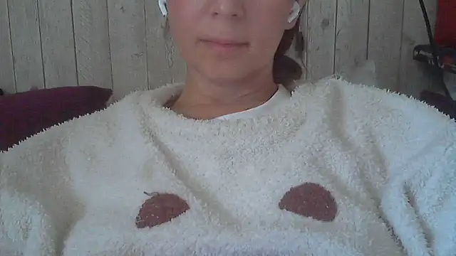 Bella--White online show from 05/18/26, 06:19