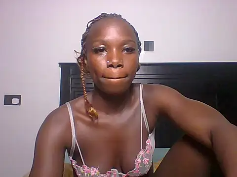 Snapshot of camclit chatting on 06/08/26, 12:16 camclit online show from 06/08/26, 12:16