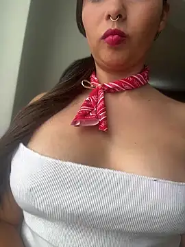 Snapshot of Catalina_kiss chatting on 05/16/26, 09:13 Catalina kiss online show from 05/16/26, 09:13
