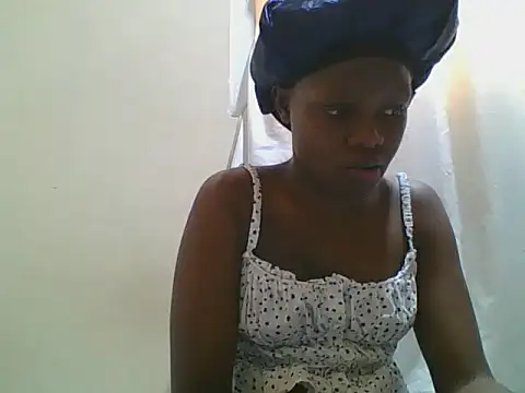 Sweetgal2025 online show from 06/23/26, 06:55