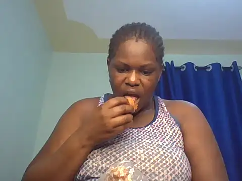 Snapshot of curvy--pussy23 chatting on 06/19/26, 08:51 curvy--pussy23 online show from 06/19/26, 08:51