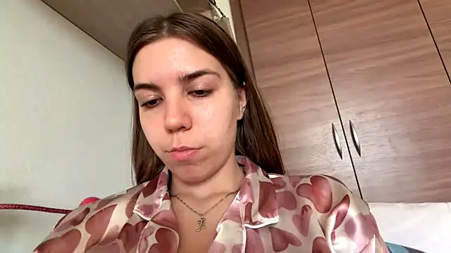 LaurindaStalford online show from 06/05/26, 04:02
