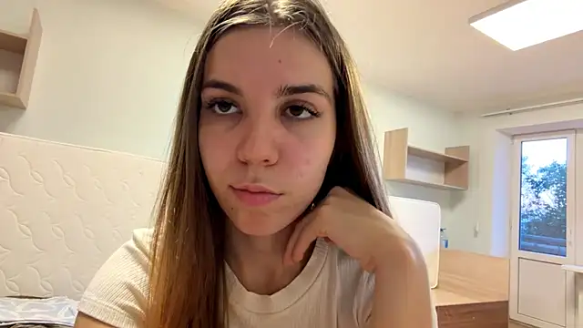 LaurindaStalford online show from 07/07/26, 05:17
