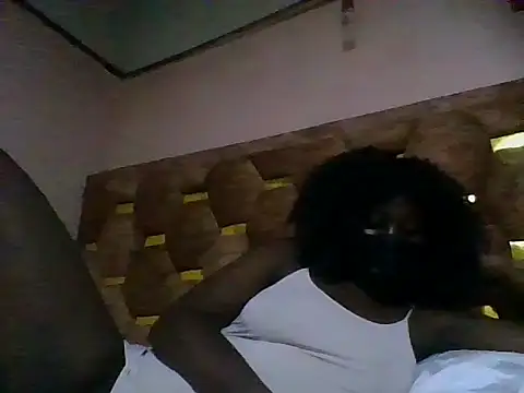 Snapshot of Gbadassexy chatting on 05/17/26, 12:19 Gbadassexy online show from 05/17/26, 12:19