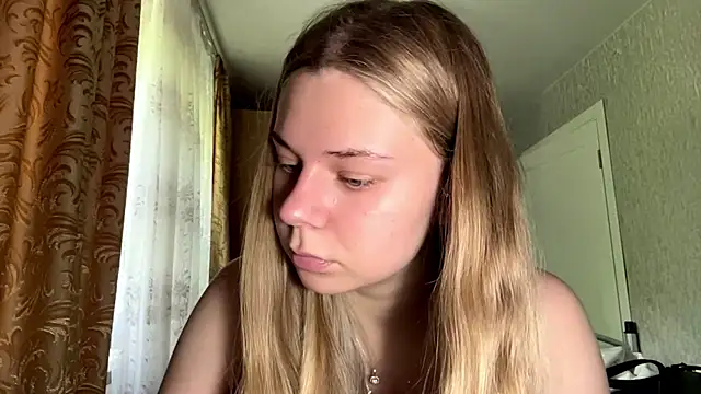 HoneysPiee online show from 05/29/26, 09:07