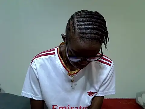 Pretty min online show from 06/29/26, 07:58