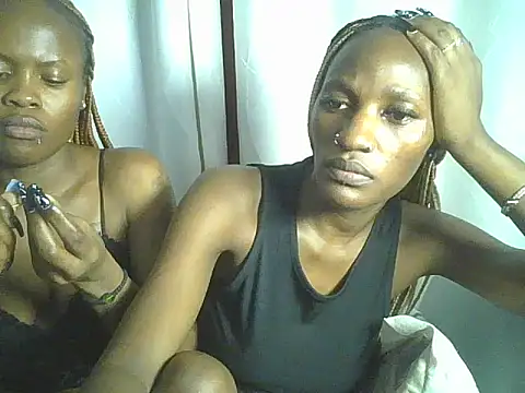 Snapshot of SleekCandy_petites chatting on 06/26/26, 07:29 SleekCandy petites online show from 06/26/26, 07:29