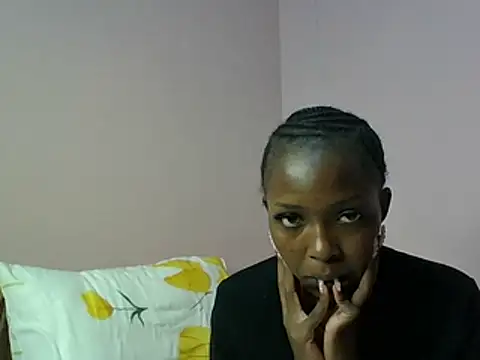 Snapshot of misslev chatting on 05/17/26, 05:20 misslev online show from 05/17/26, 05:20