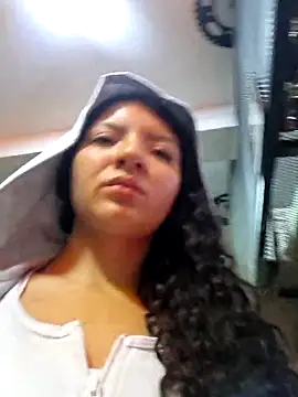 Snapshot of Bella_Jane_hot chatting on 05/22/26, 12:18 Bella Jane hot online show from 05/22/26, 12:18