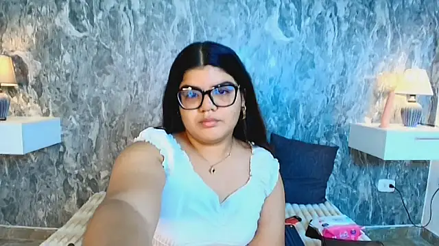 Snapshot of sky_white_ chatting on 07/08/26, 12:09 sky white online show from 07/08/26, 12:09