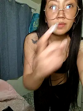 Snapshot of victoria_722 chatting on 06/18/26, 12:22 victoria 722 online show from 06/18/26, 12:22