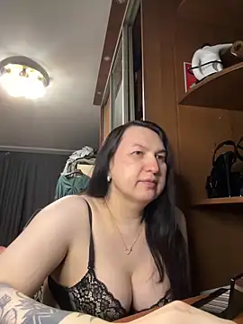 Snapshot of EvaBeautyXxX chatting on 05/25/26, 10:16 EvaBeautyXxX online show from 05/25/26, 10:16